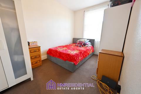 2 bedroom flat for sale, Strathmore Crescent, Newcastle Upon Tyne NE4