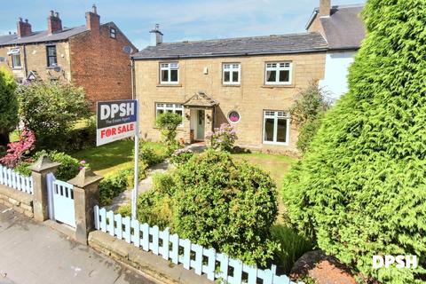 4 bedroom cottage for sale, Town Street, Gildersome, Leeds