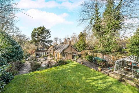 5 bedroom bungalow for sale, St. Johns Hill Road, Surrey GU21