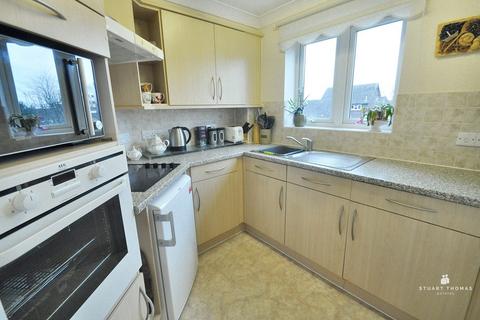 1 bedroom apartment for sale, London Road, Hadleigh