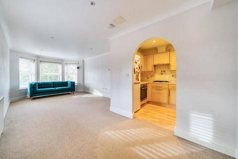 2 bedroom flat for sale, Surbiton,  Surrey,  KT6