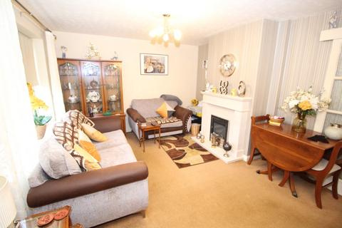 3 bedroom townhouse for sale, The Meadow, Normanton