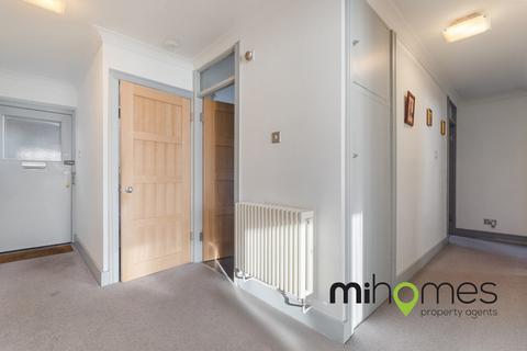 2 bedroom apartment for sale, Chase Side, London