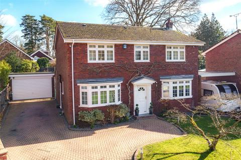 4 bedroom detached house for sale, Coppice Gardens, Berkshire RG45