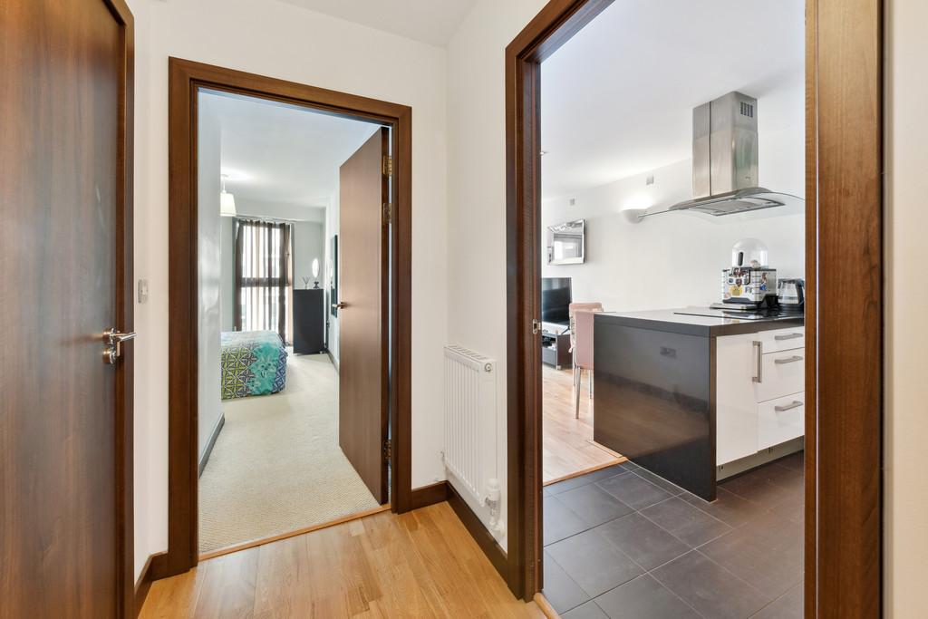 Vicentia Court, Bridges Wharf, Entrance Hallway