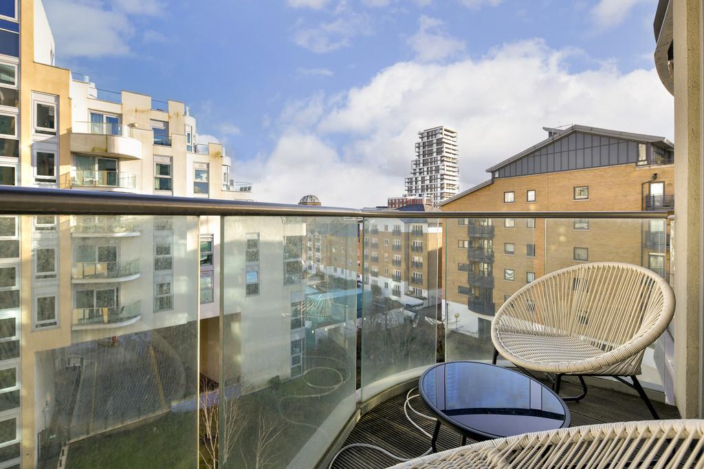Vicentia Court, Bridges Wharf, Balcony Garden View