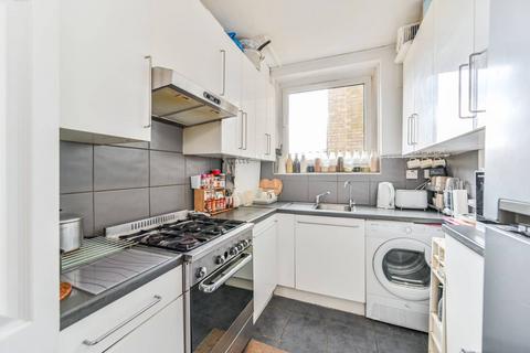 3 bedroom flat for sale, Maysoule Road, Battersea, London, SW11