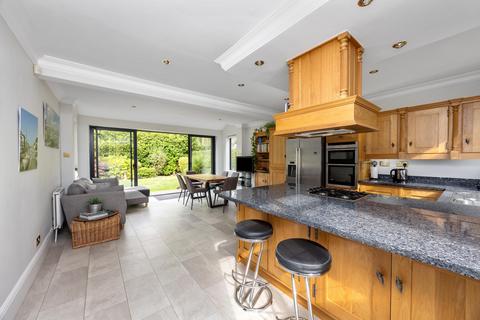 5 bedroom detached house for sale, Drakes Close, Esher, Surrey, KT10