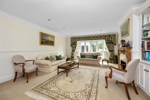 5 bedroom detached house for sale, Drakes Close, Esher, Surrey, KT10