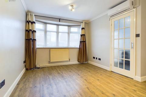 9 Armstrong Drive, Birmingham, B36 9NL