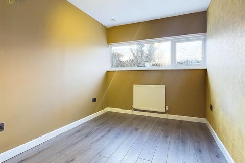 9 Armstrong Drive, Birmingham, B36 9NL
