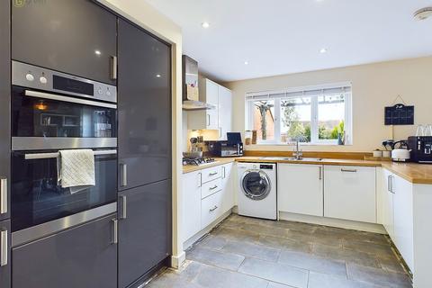 9 Clover Close, Tamworth, B79 0EF