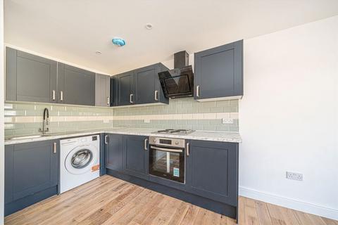 1 bedroom flat for sale, High Street, Hampton Hill TW12