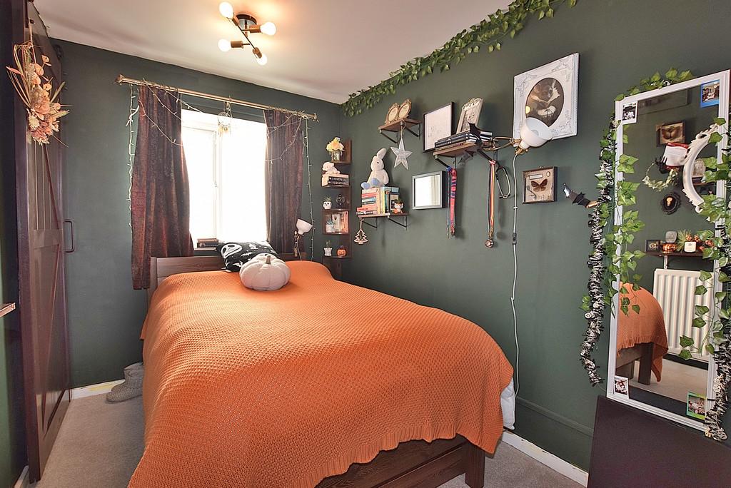 Bed 2 01