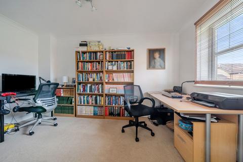 18 Fairfax Close, Caversham, Reading, RG4 6DA