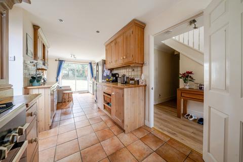 18 Fairfax Close, Caversham, Reading, RG4 6DA