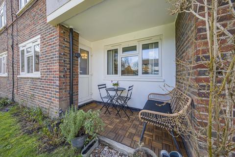11 Brick Farm Close, Richmond, TW9 4EF