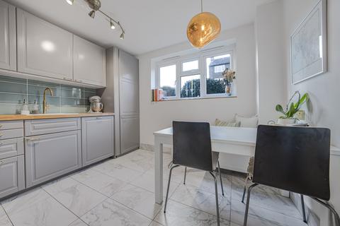 11 Brick Farm Close, Richmond, TW9 4EF