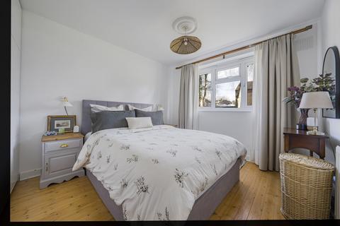 11 Brick Farm Close, Richmond, TW9 4EF