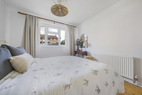 11 Brick Farm Close, Richmond, TW9 4EF