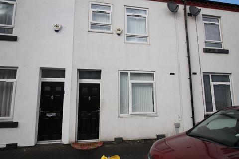 2 bedroom terraced house to rent, Canada Street, Manchester M40