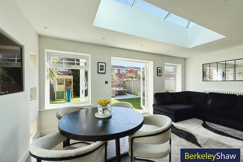 62 Blundell Road, Hightown, Liverpool, L38 9EQ