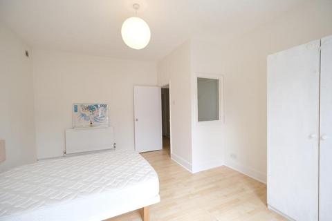 2 bedroom ground floor flat for sale, Whittington Road, Bowes Park