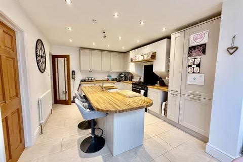 5 Stratton Road, Swindon, SN1 2PN