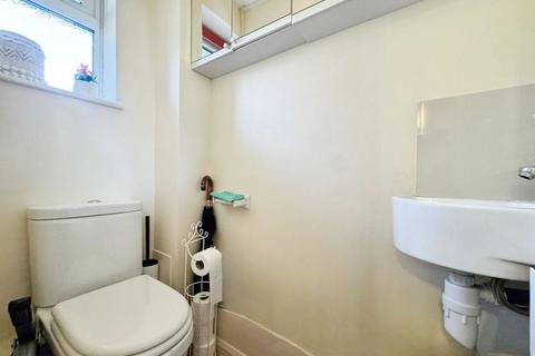 2 bedroom terraced house for sale, Magpie Close, Colindale