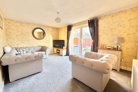 3 bedroom semi-detached house for sale, WAYSIDE CLOSE, HOLTON LE CLAY