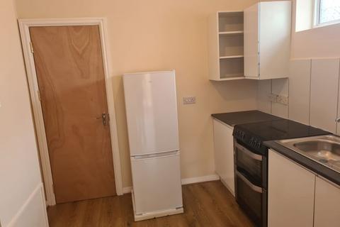 1 bedroom ground floor flat to rent, Marlborough Avenue, Edgware, Middlesex, HA8 8UH