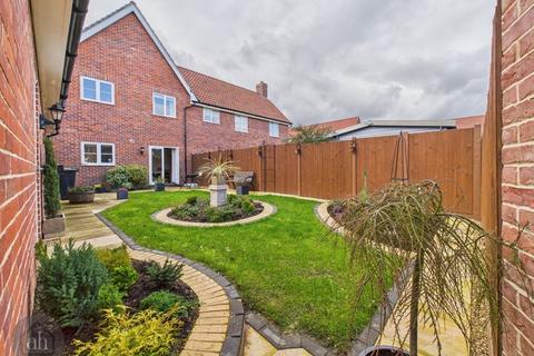 3 bedroom semi-detached house for sale, Brimstone Close, Thurston