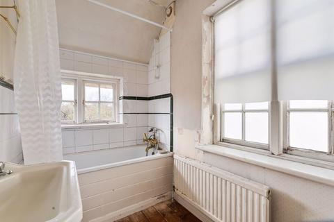 59 Willifield Way, London, NW11 6YL