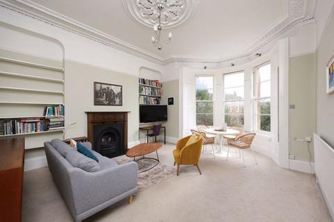 2 bedroom ground floor flat for sale, Beaufort Road|Clifton