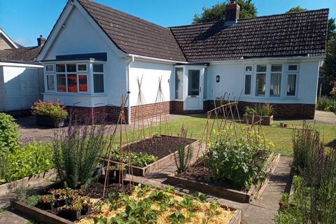 2 bedroom detached bungalow for sale, Low Toynton Road, Horncastle