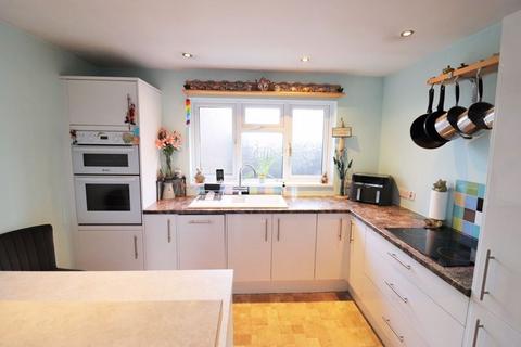 38 Ashwood Close, Worthing, BN11 2AF