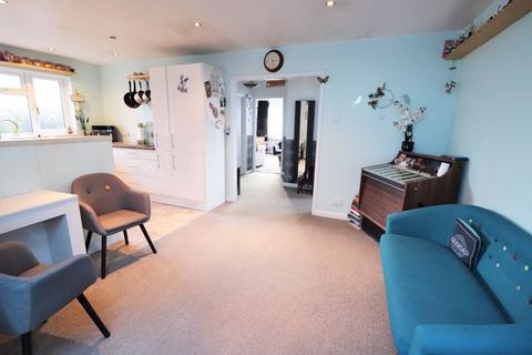 38 Ashwood Close, Worthing, BN11 2AF