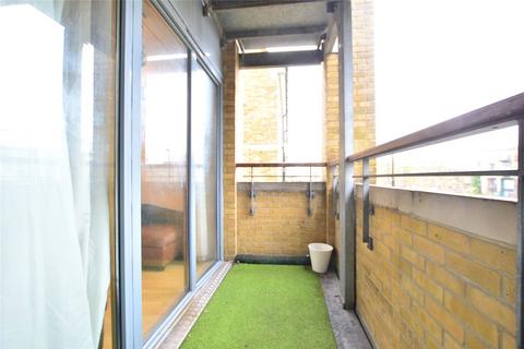 2 bedroom apartment to rent, Napier Avenue, London, E14