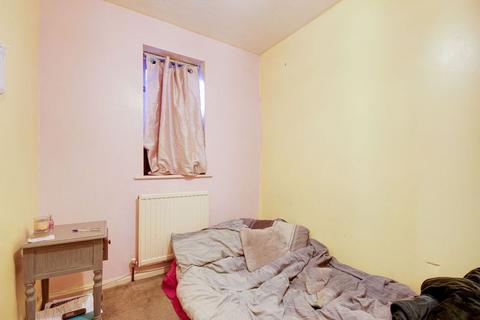 1 bedroom flat for sale, Victoria Close, Waltham Cross