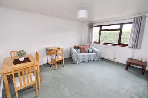 1 bedroom apartment for sale, Oakengrove Road, Hazlemere HP15