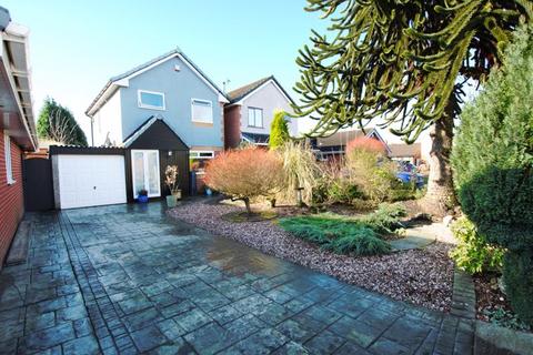 3 bedroom detached house to rent, Longcroft, Astley