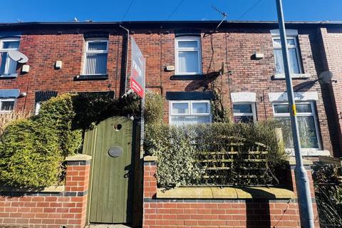 2 bedroom terraced house to rent, Beverley Road, Heaton