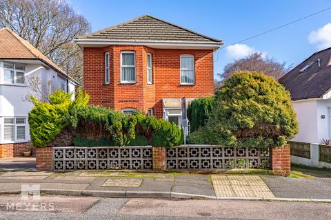 3 bedroom detached house for sale, Headswell Avenue, Redhill, BH10