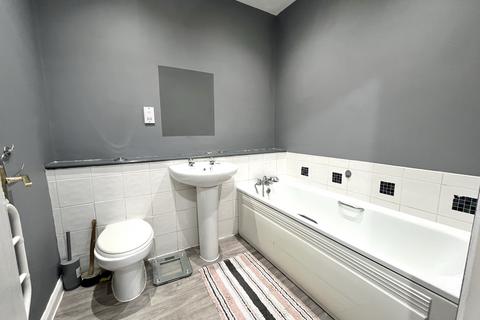 2 bedroom apartment to rent, Merchants Court, Bedford, MK42 0AT