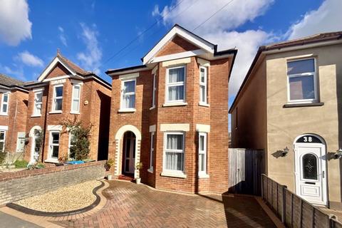 4 bedroom detached house for sale, Paisley Road, Southbourne