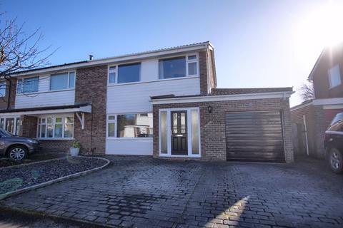 3 bedroom semi-detached house for sale, Roundhay Drive, Eaglescliffe