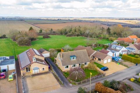 35 Corby Road, Swayfield, Grantham, NG33 4LQ