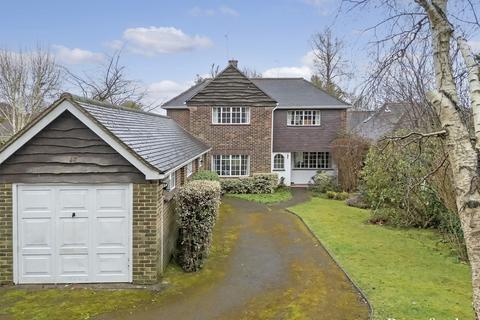 3 bedroom detached house for sale, Burses Way, Hutton, CM13