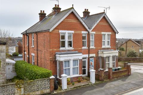 3 bedroom semi-detached house for sale, Newport Road, Cowes PO31