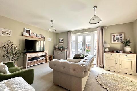 4 Downy Drive, Northampton, NN4 9FB
